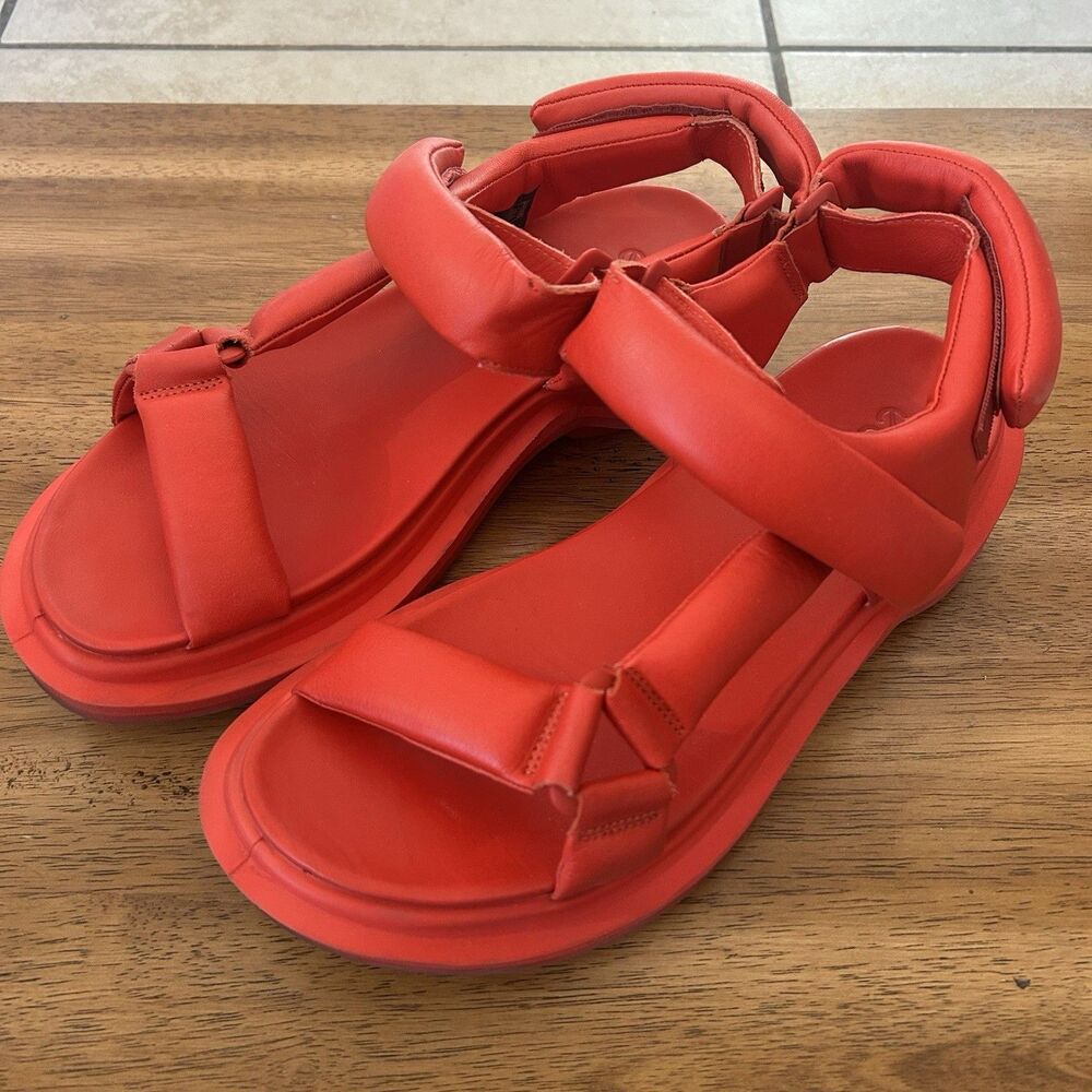 ECCO Women's Offroad Puffy Leather Cushioned Walking Sandals Red 9-9.5 US / 40EU - Picture 2 of 8